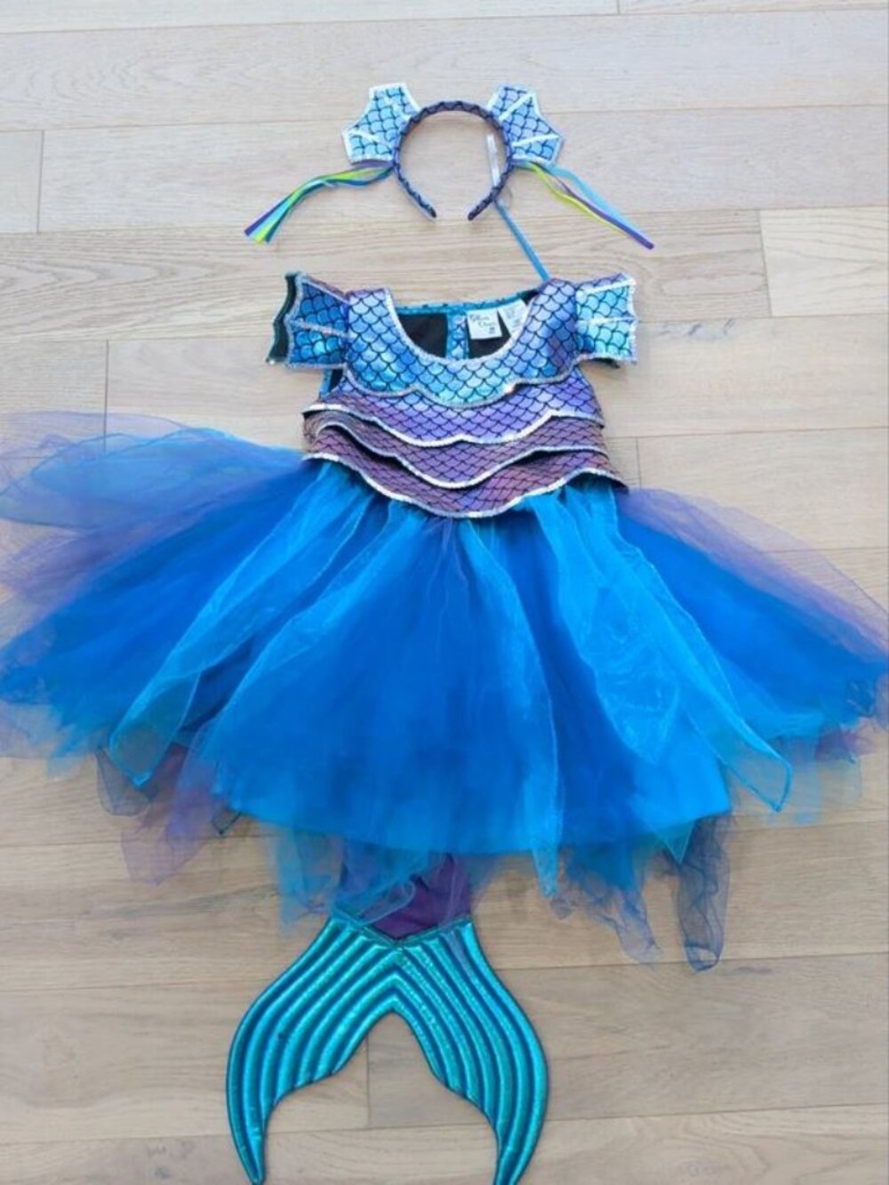 Gillian's Closet Mermaid Premium Halloween Costume size med 7-8 Y